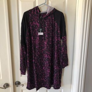 Floral Black and Pink Hooded sleepwear